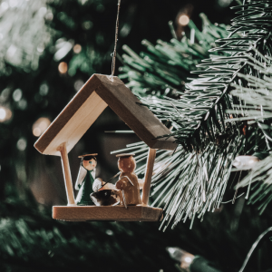 3 WAYS TO EMBRACE THE TRUE MEANING OF CHRISTMAS